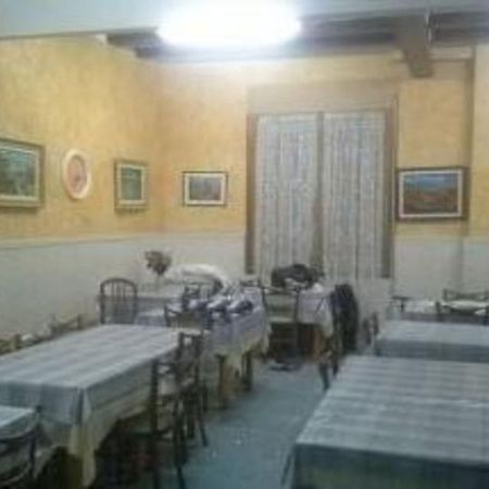 Neptuno Hostal Lloret de Mar Exterior photo